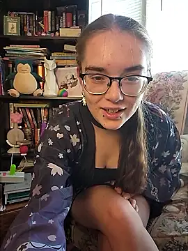 Snapshot of Izzy_Hellbourne chatting on 05.28.26 Izzy Hellbourne online show from 05.28.26