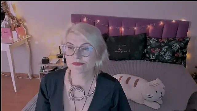 sabrinamacmarren online show from 12.28.24