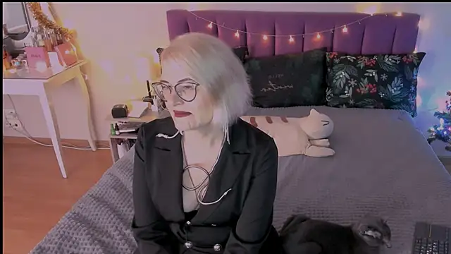 sabrinamacmarren online show from 12.29.24