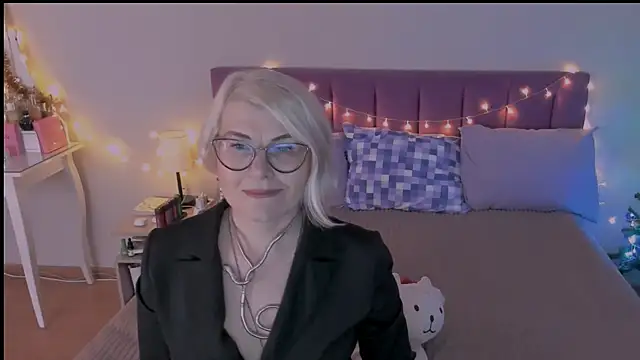 sabrinamacmarren online show from 01.07.25