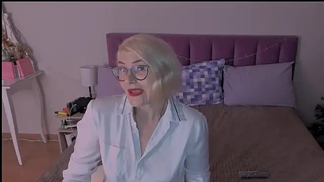 sabrinamacmarren online show from 01.09.25