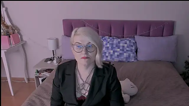 sabrinamacmarren online show from 01.17.25
