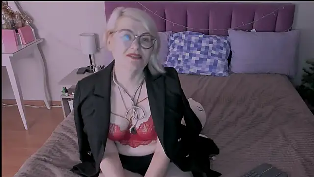 sabrinamacmarren online show from 01.17.25