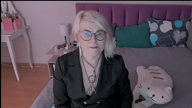 sabrinamacmarren online show from 01.23.25