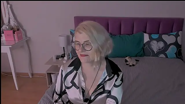 sabrinamacmarren online show from 01.24.25