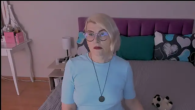 sabrinamacmarren online show from 01.25.25