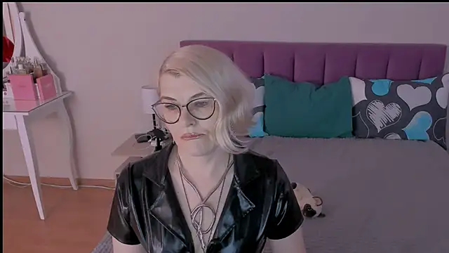 sabrinamacmarren online show from 01.27.25