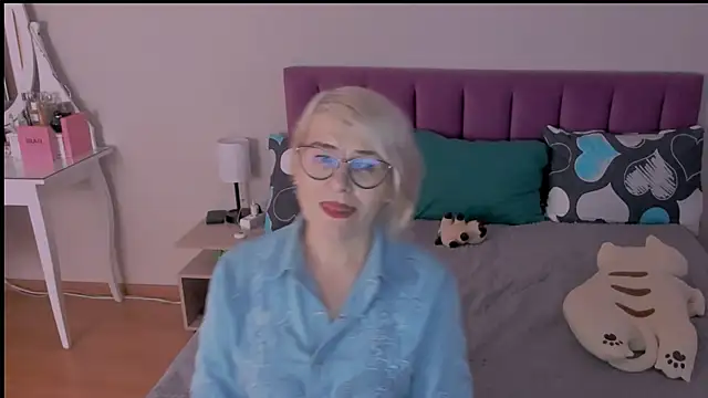sabrinamacmarren online show from 01.28.25