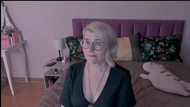 sabrinamacmarren online show from 02.02.25