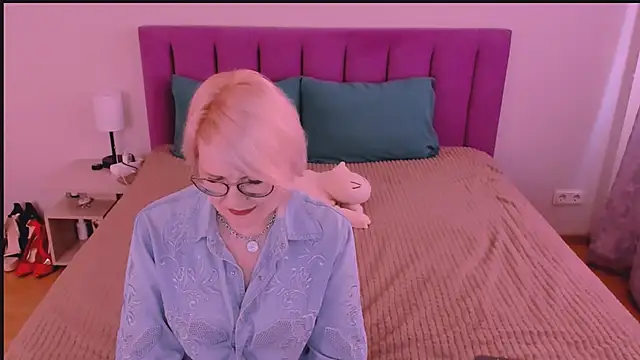 sabrinamacmarren online show from 09.11.25