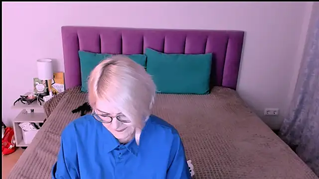 sabrinamacmarren online show from 10.30.25