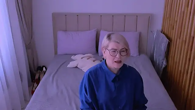 sabrinamacmarren online show from 03.28.26