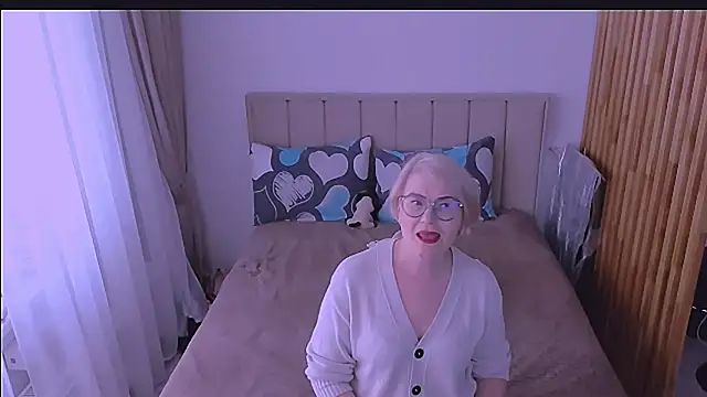 sabrinamacmarren online show from 04.04.26