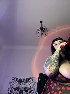 Snapshot of pinkbow chatting on 02.19.25 pinkbow online show from 02.19.25