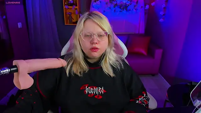 Yoki Shizuko online show from 03.12.26