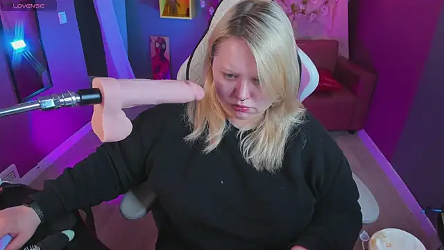 Yoki Shizuko online show from 04.17.26