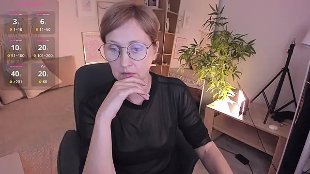 Paris Cherry online show from 01.18.26