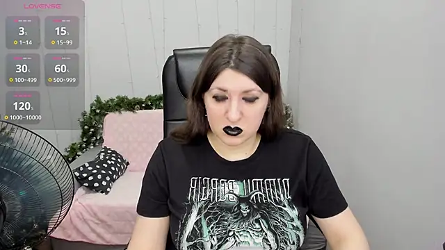 Black Black Rose online show from 12.12.24