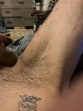 Snapshot of mikeylong chatting on 10.11.25 mikeylong online show from 10.11.25