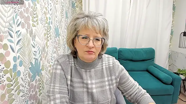 Snapshot of EvelynJoyful chatting on 01.21.25 EvelynJoyful online show from 01.21.25