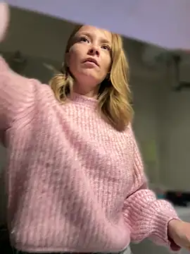 Snapshot of AnastasiaAniess chatting on 01.02.25 AnastasiaAniess online show from 01.02.25