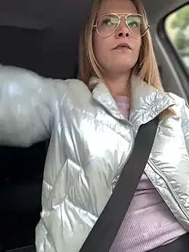 Snapshot of AnastasiaAniess chatting on 01.05.25 AnastasiaAniess online show from 01.05.25