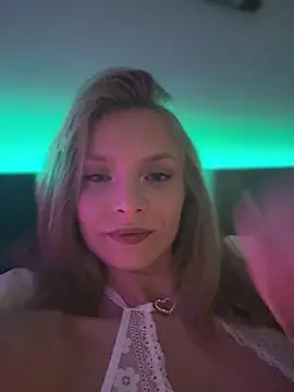 Snapshot of AnastasiaAniess chatting on 01.06.25 AnastasiaAniess online show from 01.06.25