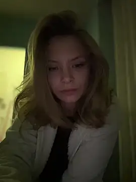 Snapshot of AnastasiaAniess chatting on 02.14.25 AnastasiaAniess online show from 02.14.25