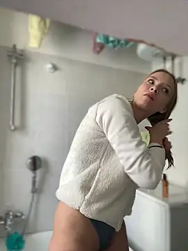 Snapshot of AnastasiaAniess chatting on 02.15.25 AnastasiaAniess online show from 02.15.25