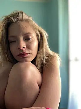 Snapshot of AnastasiaAniess chatting on 02.15.25 AnastasiaAniess online show from 02.15.25