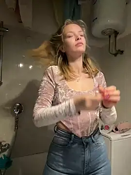 Snapshot of AnastasiaAniess chatting on 02.26.25 AnastasiaAniess online show from 02.26.25