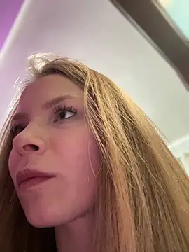 Snapshot of AnastasiaAniess chatting on 02.28.25 AnastasiaAniess online show from 02.28.25