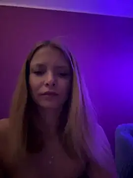 Snapshot of AnastasiaAniess chatting on 03.03.25 AnastasiaAniess online show from 03.03.25