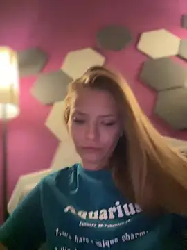 Snapshot of AnastasiaAniess chatting on 03.11.25 AnastasiaAniess online show from 03.11.25