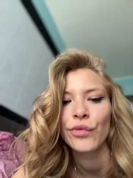 Snapshot of AnastasiaAniess chatting on 03.13.25 AnastasiaAniess online show from 03.13.25