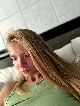 Snapshot of AnastasiaAniess chatting on 10.07.25 AnastasiaAniess online show from 10.07.25