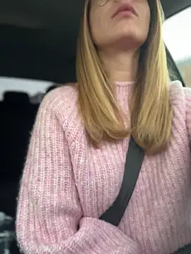 Snapshot of AnastasiaAniess chatting on 11.06.25 AnastasiaAniess online show from 11.06.25