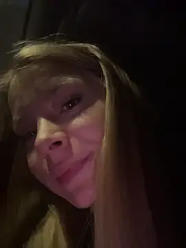 Snapshot of AnastasiaAniess chatting on 11.15.25 AnastasiaAniess online show from 11.15.25