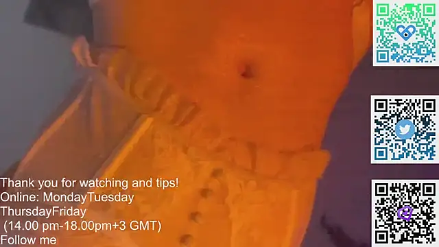 Snapshot of LilianKroft chatting on 02.11.25 LilianKroft online show from 02.11.25