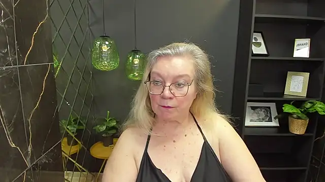 NataliMellow online show from 12.15.24