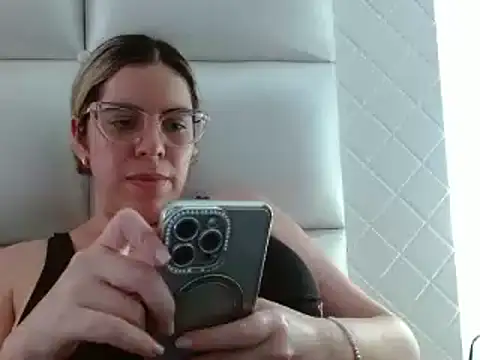 ashlymoon online show from 12.06.24