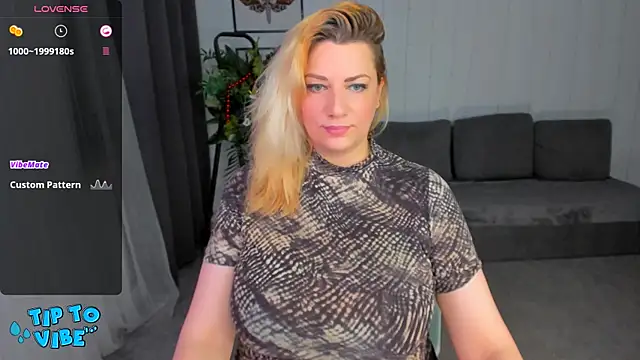 Snapshot of JillSpacey chatting on 12.15.24 JillSpacey online show from 12.15.24