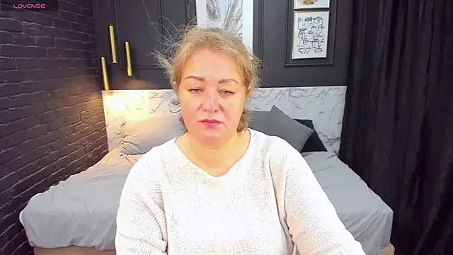 JenniferLight online show from 01.18.25