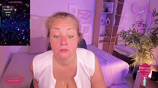 JenniferLight online show from 11.08.25