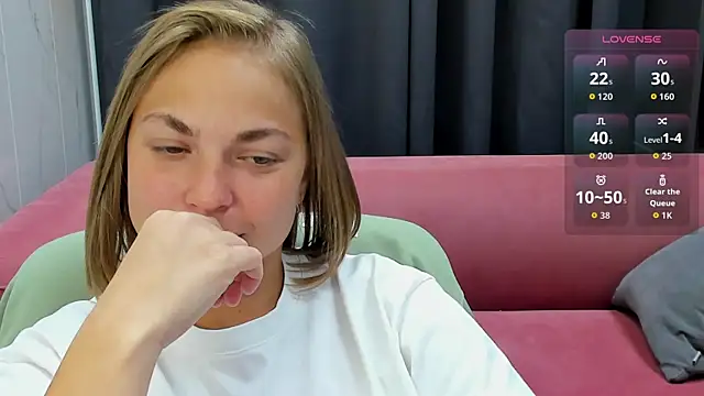 Snapshot of TataArdent chatting on 10.03.25 TataArdent online show from 10.03.25