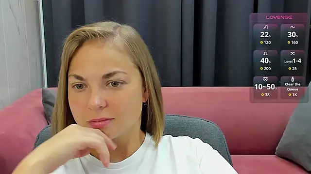 Snapshot of TataArdent chatting on 10.04.25 TataArdent online show from 10.04.25