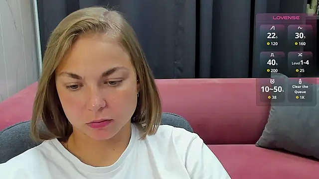 Snapshot of TataArdent chatting on 10.10.25 TataArdent online show from 10.10.25