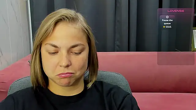 Snapshot of TataArdent chatting on 10.25.25 TataArdent online show from 10.25.25