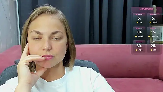 Snapshot of TataArdent chatting on 11.07.25 TataArdent online show from 11.07.25