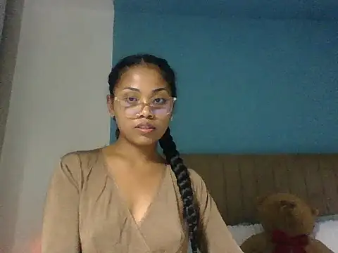 Snapshot of naya86 chatting on 05.20.26 naya86 online show from 05.20.26